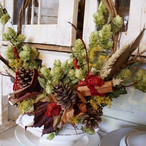 RUSTIC VELVET Dried Festive Willow Wreath