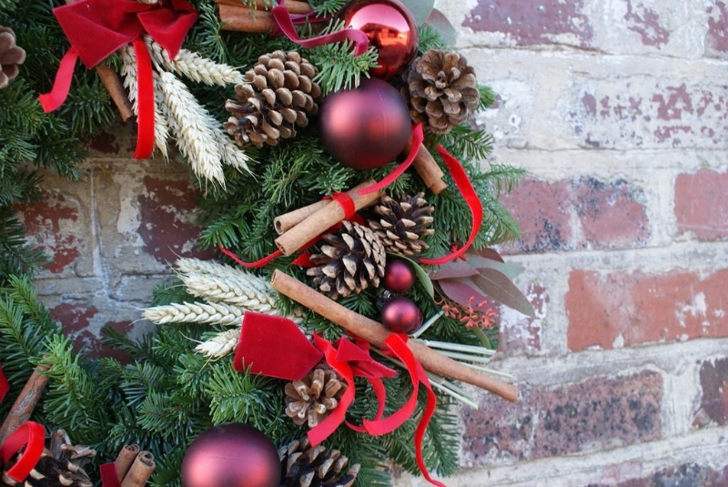 Luxury Nutcracker Fresh Christmas Wreath with FREE GIFT