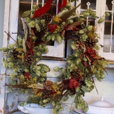 RUSTIC VELVET Dried Festive Wreath