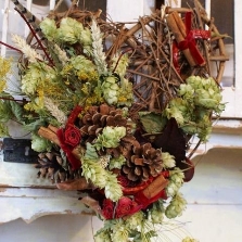 RUSTIC VELVET Dried Festive Twig Heart