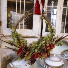 RUSTIC VELVET Dried Festive Willow Wreath